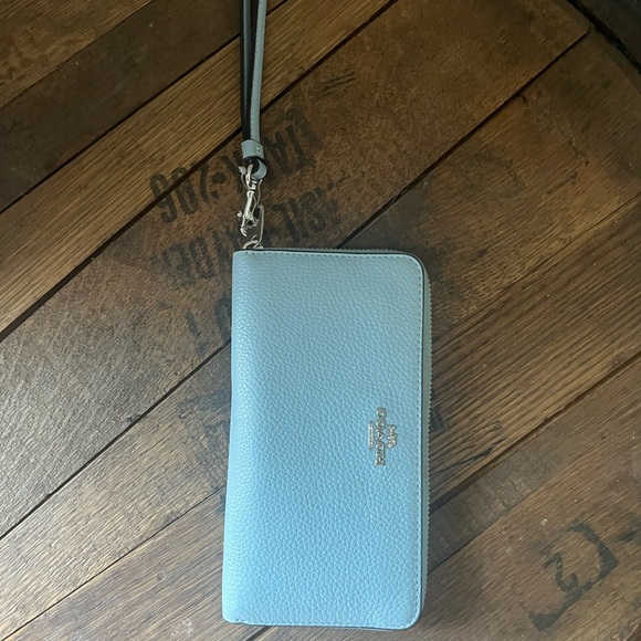 Coach Light Blue Pebbled Leather Zip-Around Wallet with Silver Logo - Picture 3 of 7